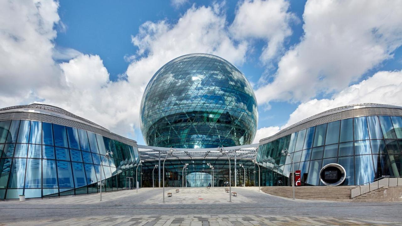 Экспо Бульвар 5 Astana Exterior foto
